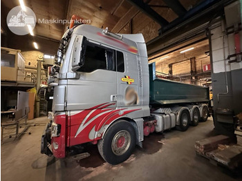 Pacēlājs ar āķi MAN TGX