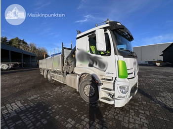 Kravas auto ar manipulatoru MERCEDES-BENZ