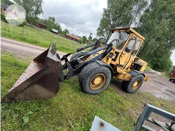 Riteņu iekrāvējs VOLVO 4300