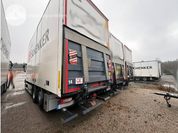 Kravas automašīna ar slēgto virsbūvi Volvo FH 500: foto 3