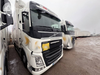 Kravas automašīna ar slēgto virsbūvi Volvo FH 500: foto 2