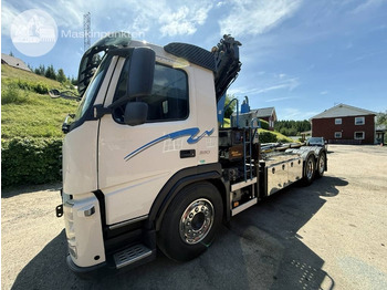 Kravas auto ar manipulatoru VOLVO FM 330