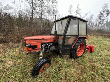 Traktors ZETOR