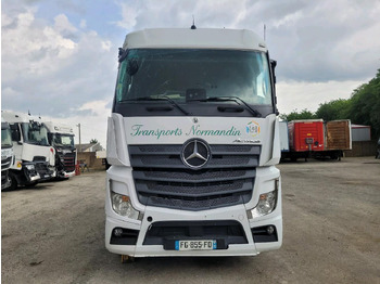 Vilcējs MERCEDES-BENZ Actros 1845