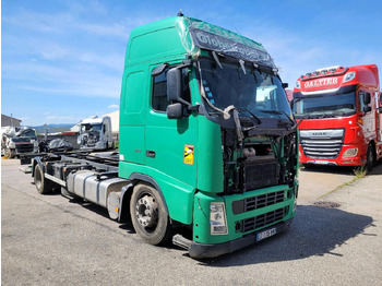 Konteineru vedējs/ Kravas automašīna ar noņemamā virsbūve VOLVO FH12 420
