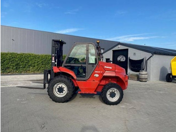 Bezceļu autokrāvējs MANITOU M 30-4