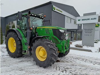 Traktors JOHN DEERE 6215R