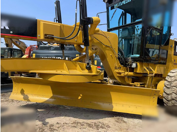 Greiders CATERPILLAR 140K: foto 4