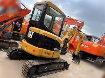 Mini-ekskavators CATERPILLAR 303