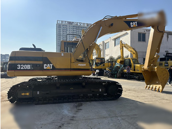 Kāpurķēžu ekskavators CATERPILLAR 320BL: foto 2