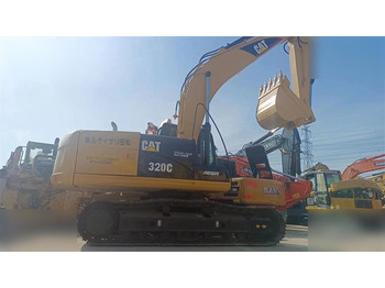 Kāpurķēžu ekskavators CATERPILLAR 320C