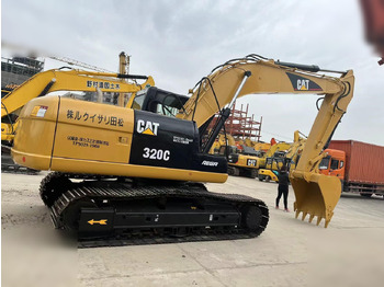 Kāpurķēžu ekskavators CATERPILLAR 320C