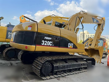 Kāpurķēžu ekskavators CATERPILLAR 320CL