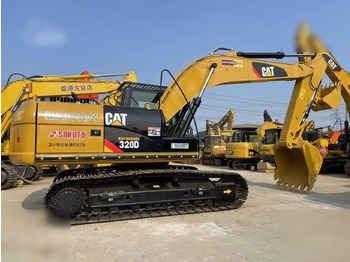 Kāpurķēžu ekskavators CATERPILLAR 320D