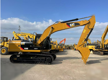Kāpurķēžu ekskavators CATERPILLAR 320D