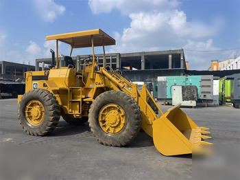 Riteņu iekrāvējs CATERPILLAR 910