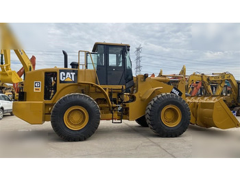 Riteņu iekrāvējs CATERPILLAR 966