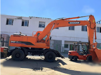 Riteņu ekskavators DOOSAN DH210W-7