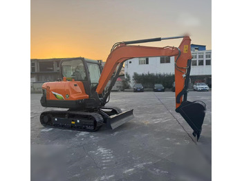 Kāpurķēžu ekskavators DOOSAN DX60E-10N: foto 4