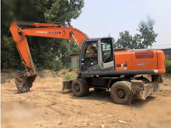 Riteņu ekskavators HITACHI ZX210W