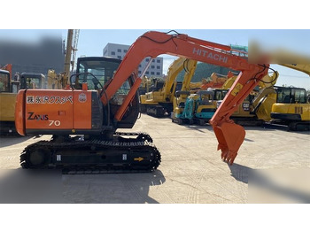 Kāpurķēžu ekskavators HITACHI ZX70