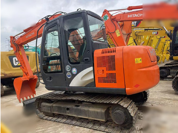 Kāpurķēžu ekskavators HITACHI ZX70