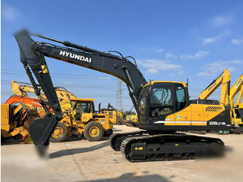 Kāpurķēžu ekskavators HYUNDAI