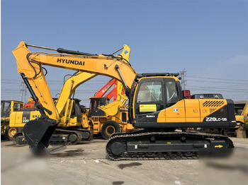Kāpurķēžu ekskavators HYUNDAI