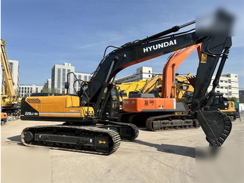 Kāpurķēžu ekskavators HYUNDAI