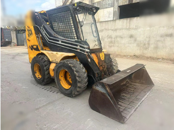 Kompaktiekrāvējs JCB ROBOT 185