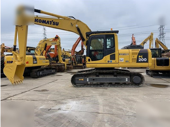 Kāpurķēžu ekskavators KOMATSU PC200-8
