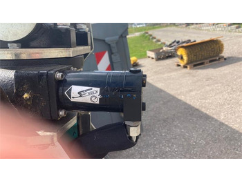 Greentec Scorpion 430-4 PLUS Hybrid bagmonteret højre  līzingu Greentec Scorpion 430-4 PLUS Hybrid bagmonteret højre: foto 4 Greentec Scorpion 430-4 PLUS Hybrid bagmonteret højre  līzingu Greentec Scorpion 430-4 PLUS Hybrid bagmonteret højre: foto 4