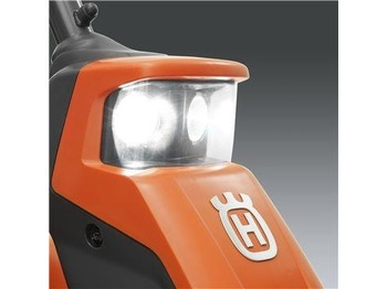 Zāles pļāvējs Husqvarna R 216T AWD inkl. 103 cm klippebord: foto 5