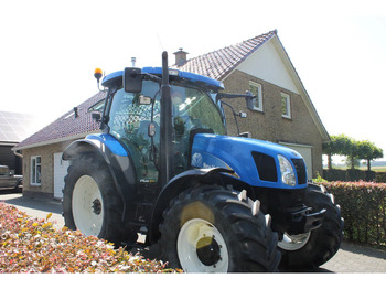 Traktors NEW HOLLAND TS100