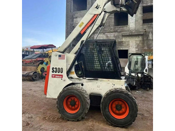 Kompaktiekrāvējs BOBCAT S300