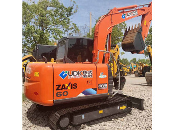 Kāpurķēžu ekskavators HITACHI ZX60