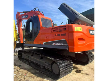 Ekskavators DOOSAN DX225