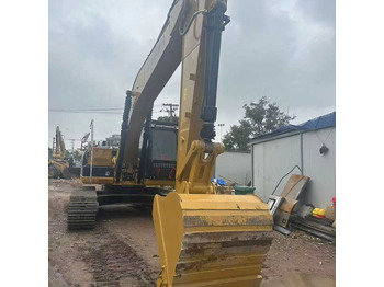 Kāpurķēžu ekskavators CATERPILLAR 320DL