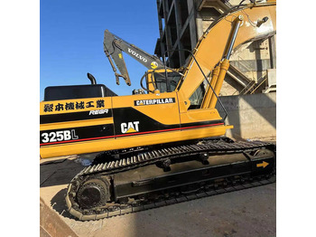 Kāpurķēžu ekskavators CATERPILLAR 325BL