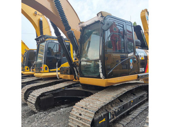 Kāpurķēžu ekskavators CATERPILLAR 329D