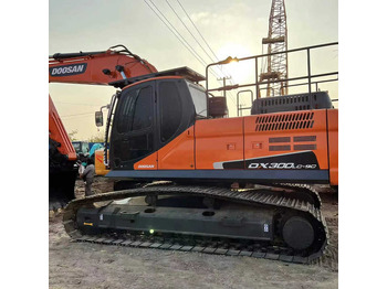 Kāpurķēžu ekskavators DOOSAN DX300