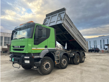 Kravas automašīna pašizgāzējs IVECO Trakker