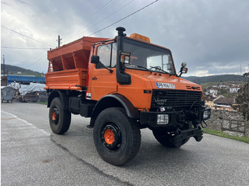 Sniega novākšanas tehnika UNIMOG U1500