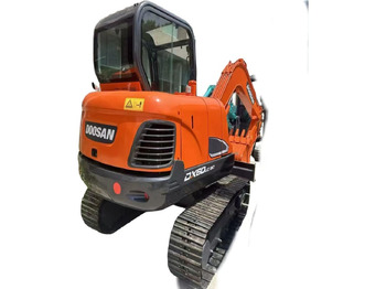 Kāpurķēžu ekskavators DOOSAN DX60