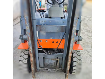 Dīzeļiekrāvējs HELI FG18G: foto 2 Dīzeļiekrāvējs HELI FG18G: foto 2