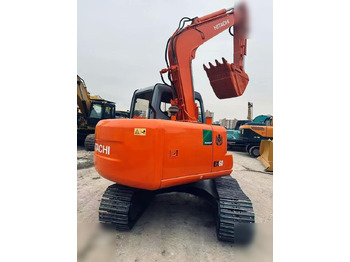 Kāpurķēžu ekskavators HITACHI EX60
