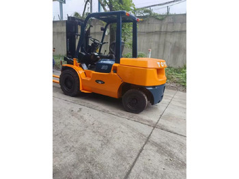 Dīzeļiekrāvējs TOYATA 5-TON: foto 3