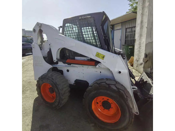 Kompaktiekrāvējs BOBCAT S300