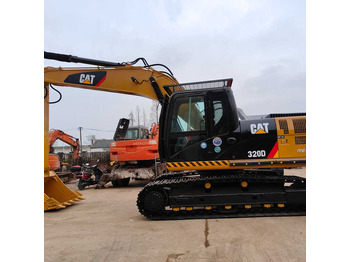 Kāpurķēžu ekskavators CATERPILLAR 312D