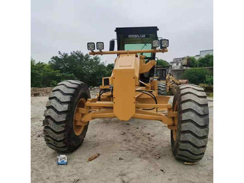 Used Caterpillar CAT 140H Land Road Motor Grader CAT140 CAT140H Used Grader Cheap Price for Sale līzingu Used Caterpillar CAT 140H Land Road Motor Grader CAT140 CAT140H Used Grader Cheap Price for Sale: foto 2